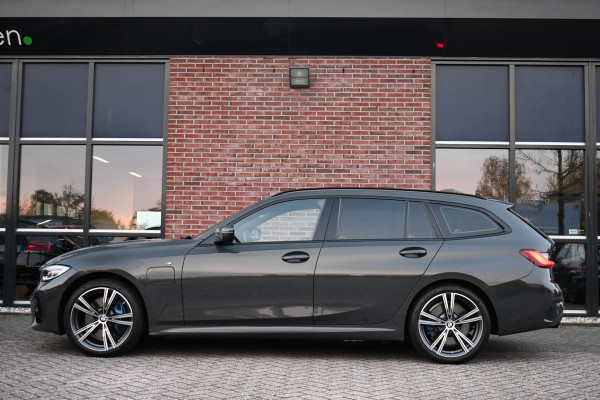 BMW 3 Serie Touring 330e xDrive M-Sport Dravit Pano HUD El-zetels Adp-demping Camera