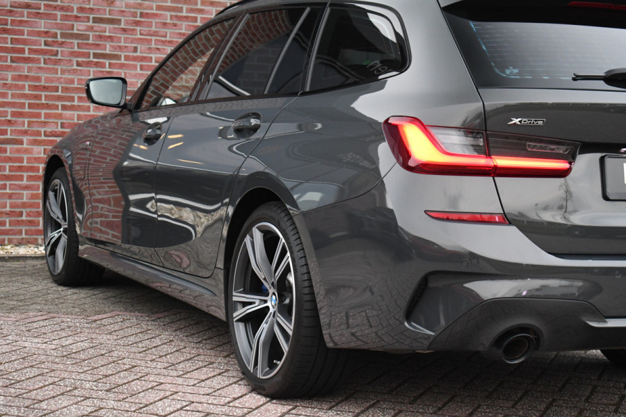 BMW 3 Serie Touring 330e xDrive M-Sport Dravit Pano HUD El-zetels Adp-demping Camera