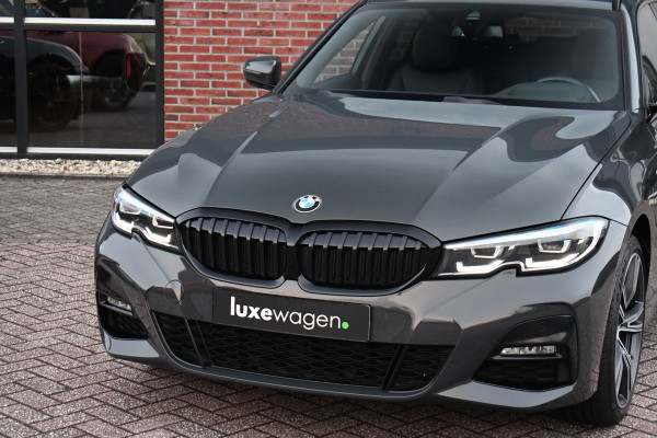 BMW 3 Serie Touring 330e xDrive M-Sport Dravit Pano HUD El-zetels Adp-demping Camera