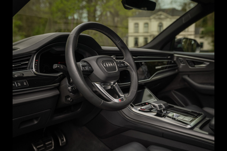 Audi RS Q8 Quattro | Akrapovic | B&O | Stoelventilatie | Pano-dak | Massage | Head-up | Adapt. cruise