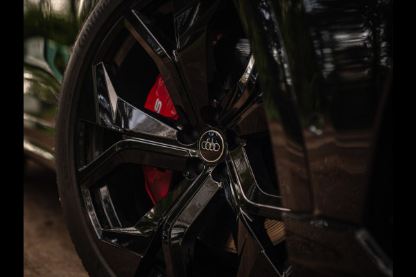 Audi RS Q8 Quattro | Akrapovic | B&O | Stoelventilatie | Pano-dak | Massage | Head-up | Adapt. cruise