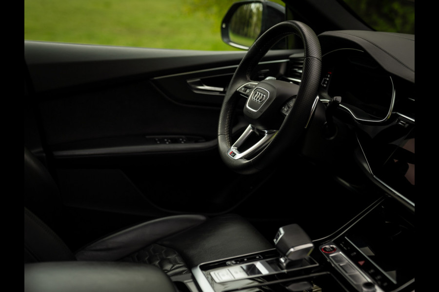 Audi RS Q8 Quattro | Akrapovic | B&O | Stoelventilatie | Pano-dak | Massage | Head-up | Adapt. cruise