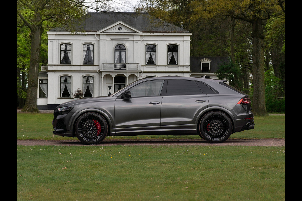 Audi RS Q8 Quattro | B&O Advanced 3D | RS Dynamic | Keramisch | ABT velgen | 1e eig | Pano | Massage | Stoelventilatie Audi RS Q8 Quattro | B&O Advanced 3D | RS Dynamic | Keramisch | ABT velgen | 1e eig | Pano | Massage | Stoelventilatie