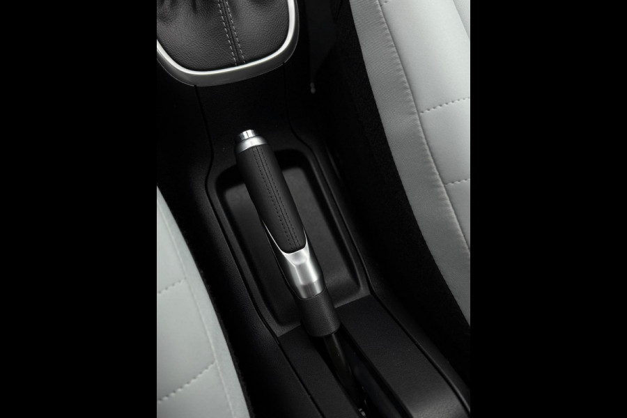 Citroën C3 1.2 PureTech ELLE Edition Camera Leder Automaat