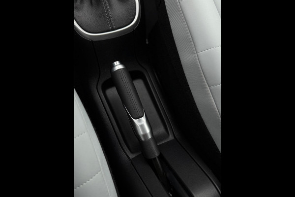 Citroën C3 1.2 PureTech ELLE Edition Camera Leder Automaat