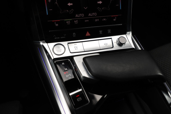 Audi e-tron 55 quattro 95 kWh S-line | 408PK | Luchtvering | Keyles-go | Head-up | Sfeerverlichting | Bang&Olufsen | Pano | Memory | 2019.