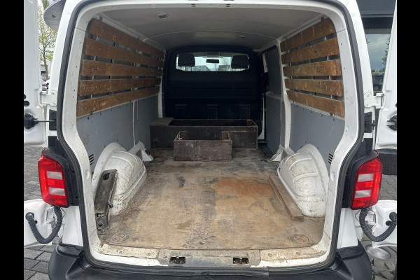 Volkswagen Transporter 2.0 TDI L2H1*AIRCO*NAVI*BLUETOOTH*HAAK*BETIMMERING