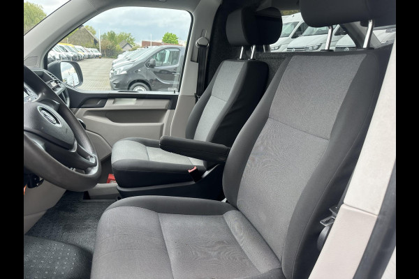 Volkswagen Transporter 2.0 TDI L2H1*AIRCO*NAVI*BLUETOOTH*HAAK*BETIMMERING