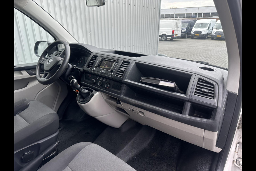Volkswagen Transporter 2.0 TDI L2H1*AIRCO*NAVI*BLUETOOTH*HAAK*BETIMMERING