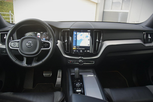 Volvo XC60 2.0 B5 R-Design Panoramadak