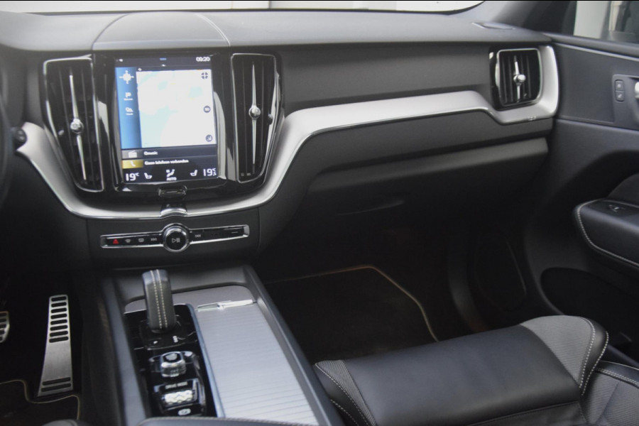 Volvo XC60 2.0 B5 R-Design Panoramadak