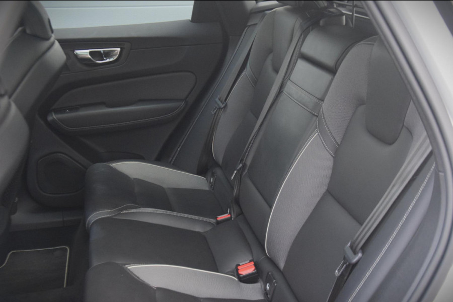 Volvo XC60 2.0 B5 R-Design Panoramadak