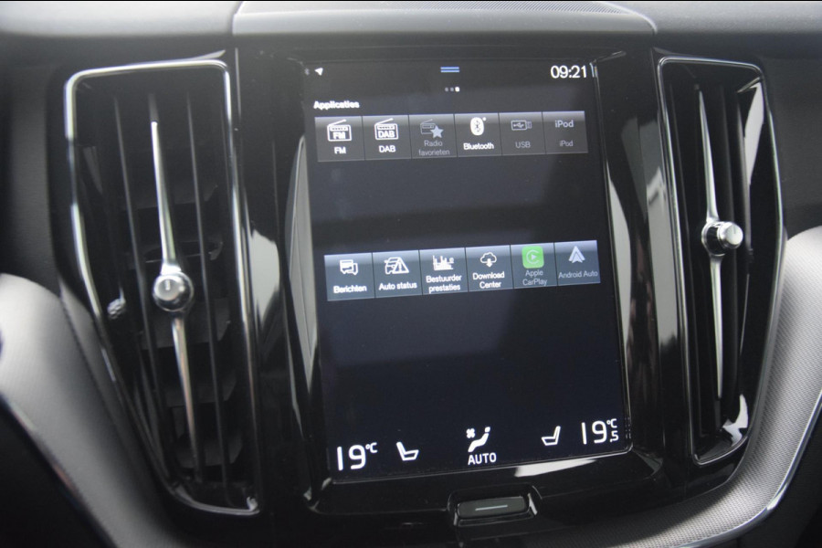 Volvo XC60 2.0 B5 R-Design Panoramadak