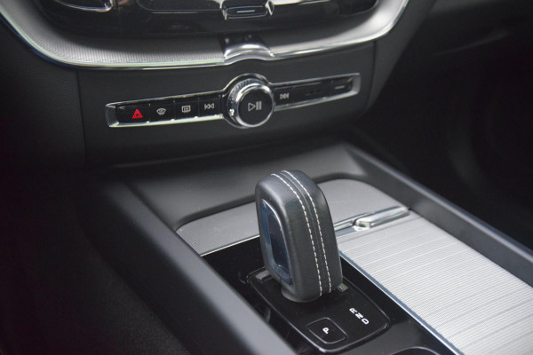 Volvo XC60 2.0 B5 R-Design Panoramadak