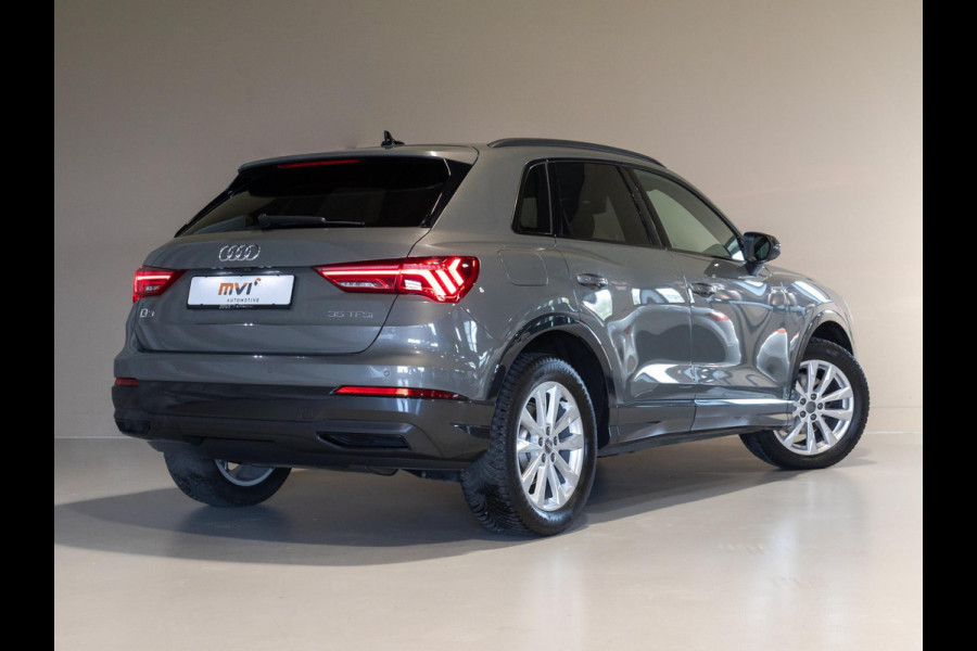 Audi Q3 35 TFSI Pro Line business / 150pk / Dodehoek herkenning / Stoelverwarming / Achteruitrij camera /