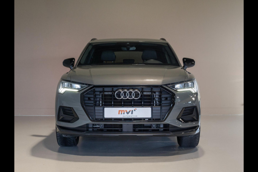 Audi Q3 35 TFSI Pro Line business / 150pk / Dodehoek herkenning / Stoelverwarming / Achteruitrij camera /