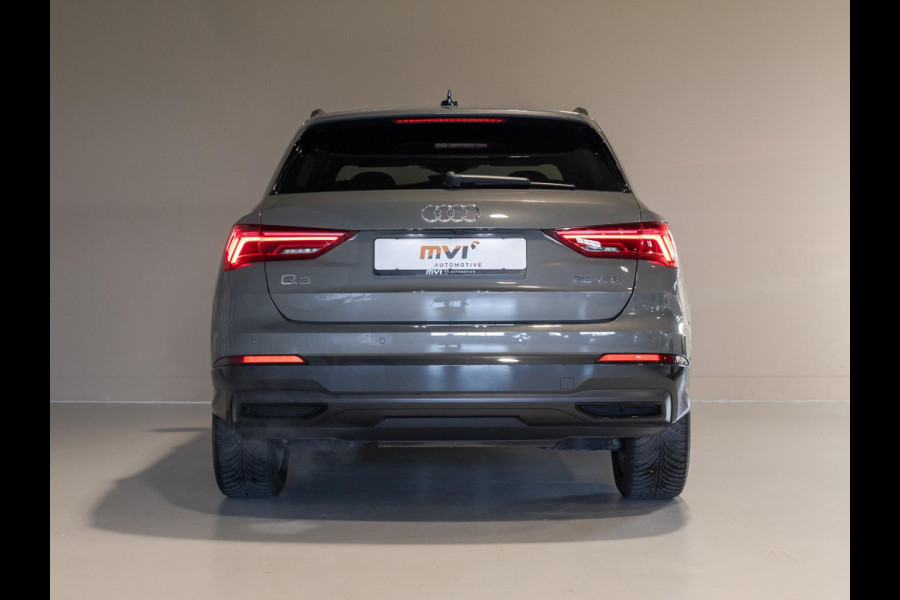 Audi Q3 35 TFSI Pro Line business / 150pk / Dodehoek herkenning / Stoelverwarming / Achteruitrij camera /