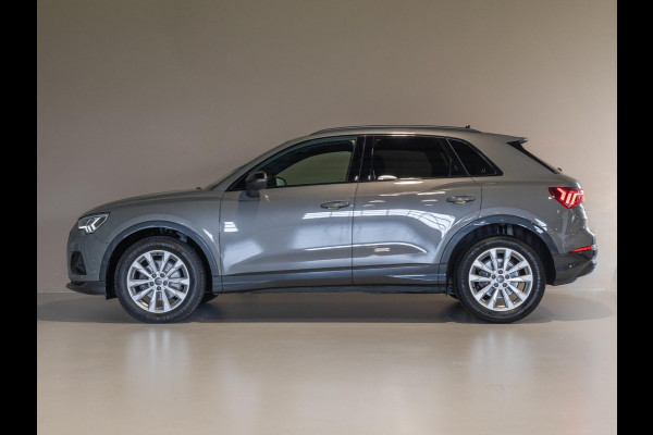 Audi Q3 35 TFSI Pro Line business / 150pk / Dodehoek herkenning / Stoelverwarming / Achteruitrij camera /