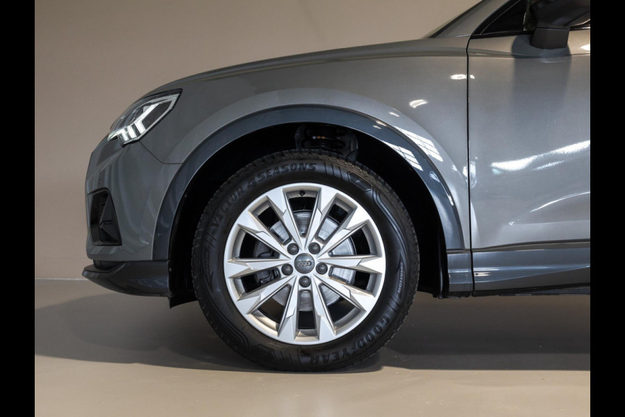 Audi Q3 35 TFSI Pro Line business / 150pk / Dodehoek herkenning / Stoelverwarming / Achteruitrij camera /