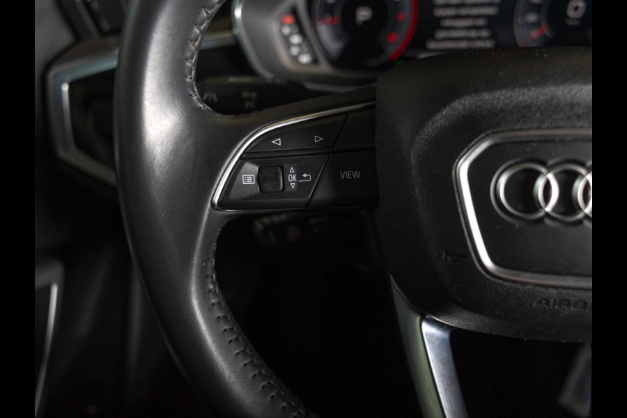 Audi Q3 35 TFSI Pro Line business / 150pk / Dodehoek herkenning / Stoelverwarming / Achteruitrij camera /