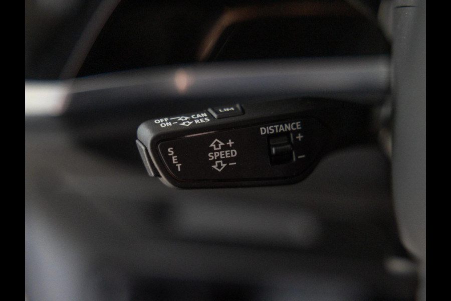 Audi Q3 35 TFSI Pro Line business / 150pk / Dodehoek herkenning / Stoelverwarming / Achteruitrij camera /