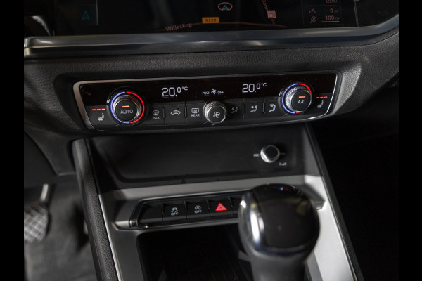 Audi Q3 35 TFSI Pro Line business / 150pk / Dodehoek herkenning / Stoelverwarming / Achteruitrij camera /
