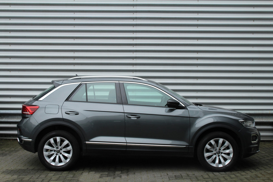 Volkswagen T-Roc 1.5 TSI 150pk Sport DSG7 NL-Auto NAP 43.290km Clima Cruise Navi Carplay Camera 17"LMV Afn. Trekhaak 1500kg