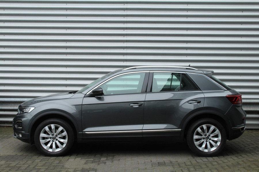 Volkswagen T-Roc 1.5 TSI 150pk Sport DSG7 NL-Auto NAP 43.290km Clima Cruise Navi Carplay Camera 17"LMV Afn. Trekhaak 1500kg