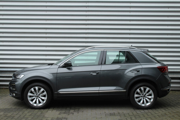 Volkswagen T-Roc 1.5 TSI 150pk Sport DSG7 NL-Auto NAP 43.290km Clima Cruise Navi Carplay Camera 17"LMV Afn. Trekhaak 1500kg