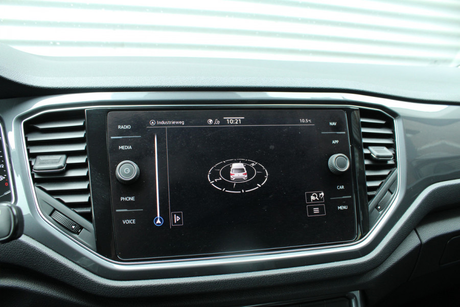 Volkswagen T-Roc 1.5 TSI 150pk Sport DSG7 NL-Auto NAP 43.290km Clima Cruise Navi Carplay Camera 17"LMV Afn. Trekhaak 1500kg