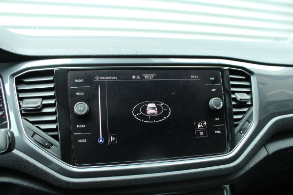 Volkswagen T-Roc 1.5 TSI 150pk Sport DSG7 NL-Auto NAP 43.290km Clima Cruise Navi Carplay Camera 17"LMV Afn. Trekhaak 1500kg
