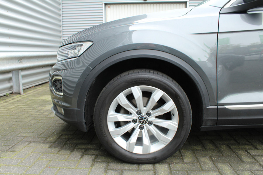 Volkswagen T-Roc 1.5 TSI 150pk Sport DSG7 NL-Auto NAP 43.290km Clima Cruise Navi Carplay Camera 17"LMV Afn. Trekhaak 1500kg