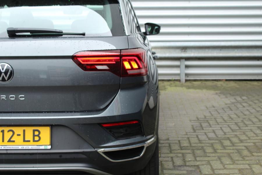 Volkswagen T-Roc 1.5 TSI 150pk Sport DSG7 NL-Auto NAP 43.290km Clima Cruise Navi Carplay Camera 17"LMV Afn. Trekhaak 1500kg