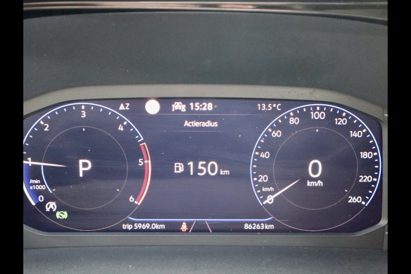 Volkswagen Transporter 2.0 TDI 204PK CARAVELLE LUXE DUBBELE CABINE