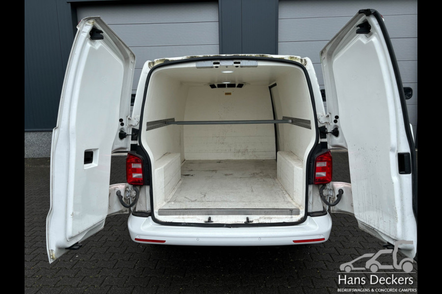 Volkswagen Transporter T6 Transporter Koelwagen Dag & Nacht Automaat APK - December 2025. Direct leverbaar!