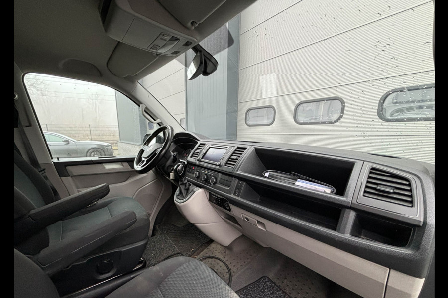 Volkswagen Transporter T6 Transporter Koelwagen Dag & Nacht Automaat APK - December 2025. Direct leverbaar!