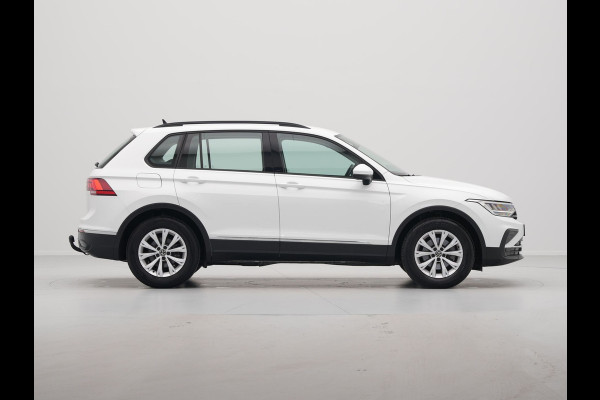 Volkswagen Tiguan 1.5 TSI 130pk Life Business Navigatie Trekhaak Stoelverwarming Acc 83