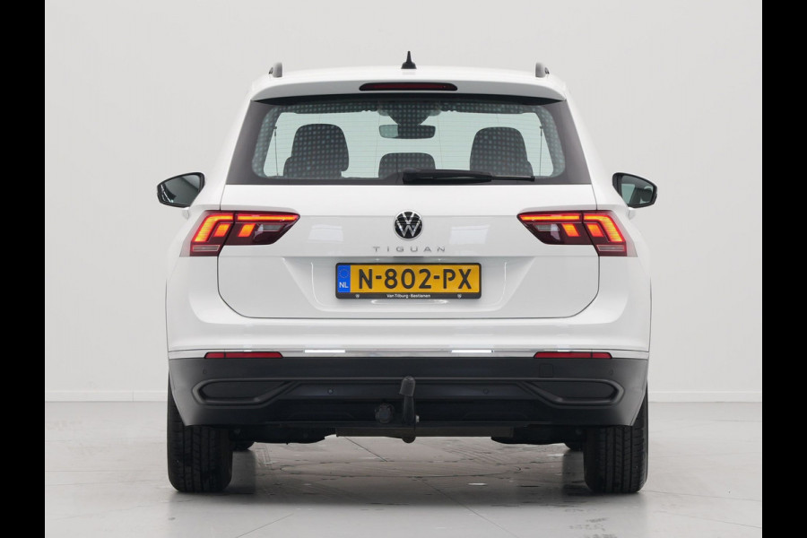 Volkswagen Tiguan 1.5 TSI 130pk Life Business Navigatie Trekhaak Stoelverwarming Acc 83