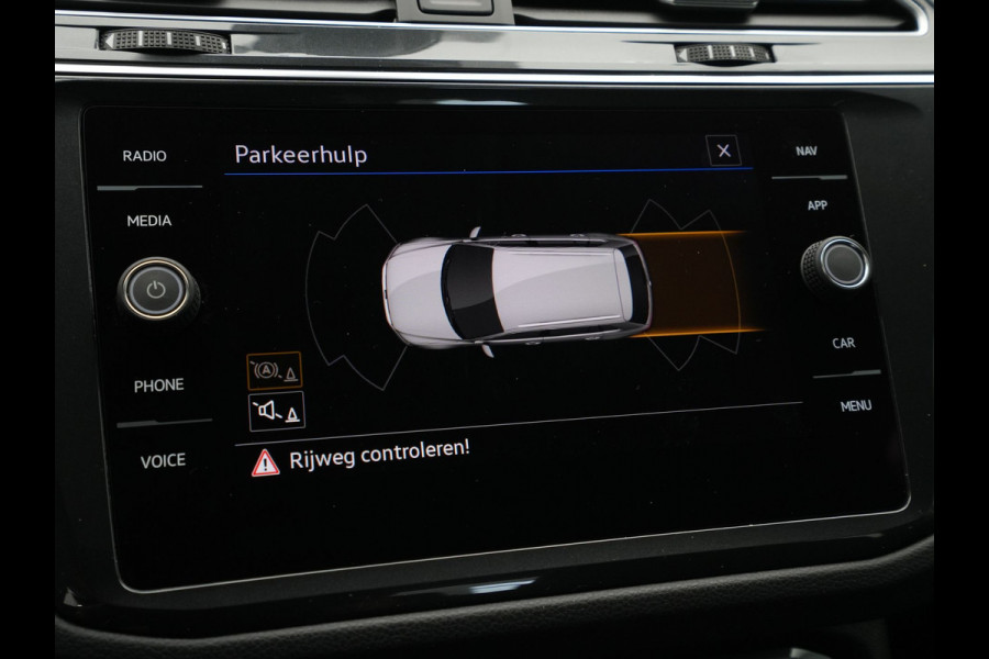 Volkswagen Tiguan 1.5 TSI 130pk Life Business Navigatie Trekhaak Stoelverwarming Acc 83