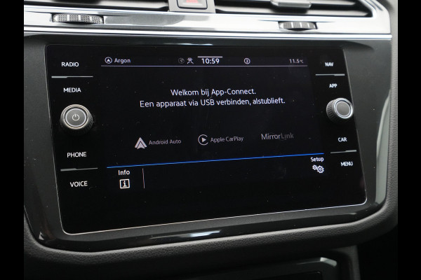 Volkswagen Tiguan 1.5 TSI 130pk Life Business Navigatie Trekhaak Stoelverwarming Acc 83