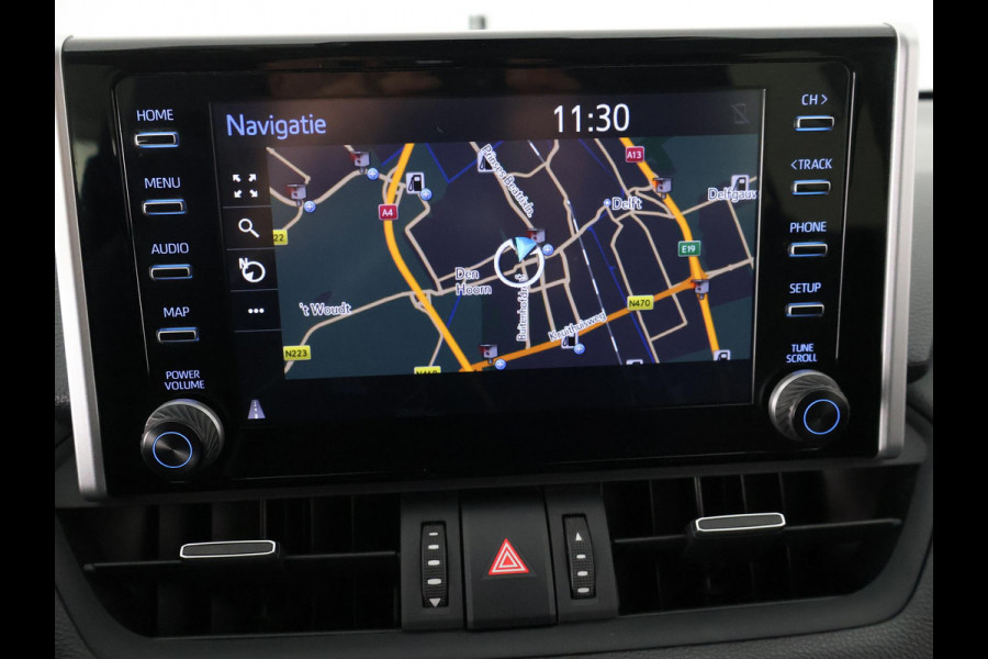 Toyota RAV4 2.5 HYBRID 4WD BUSINESS BLEULINE BI-TONE AWD. NAVI.CARPLAY.PDC.1650 KG TREKGEWICHT. GARANTIE TOT 2030!