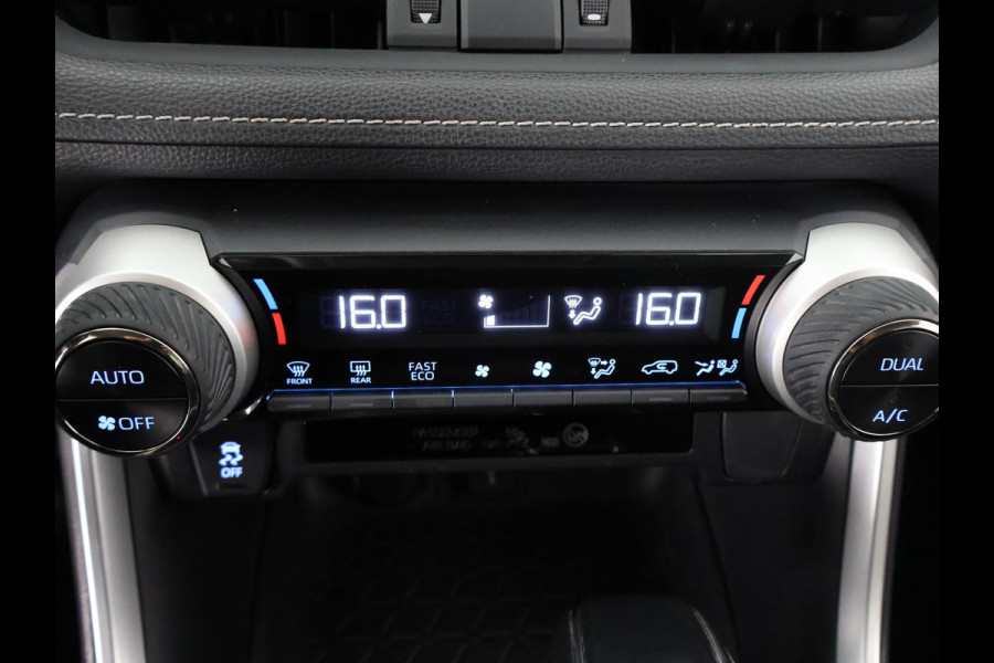 Toyota RAV4 2.5 HYBRID 4WD BUSINESS BLEULINE BI-TONE AWD. NAVI.CARPLAY.PDC.1650 KG TREKGEWICHT. GARANTIE TOT 2030!