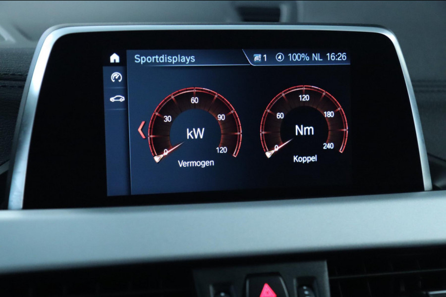 BMW X2 SDrive18i / LED / CRUISE / LEDER / PDC V+A / NAVI