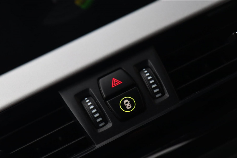 BMW X2 SDrive18i / LED / CRUISE / LEDER / PDC V+A / NAVI