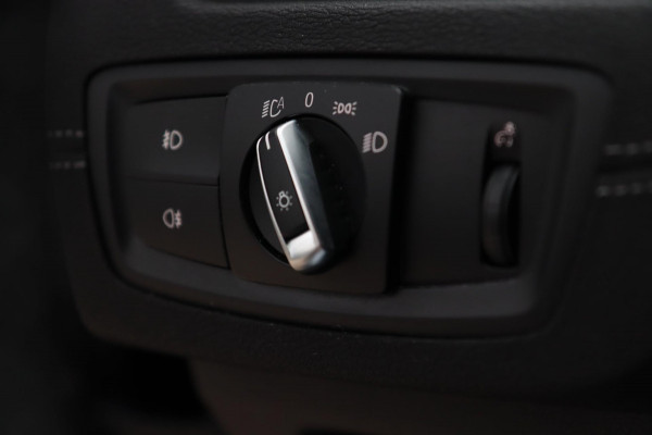 BMW X2 SDrive18i / LED / CRUISE / LEDER / PDC V+A / NAVI