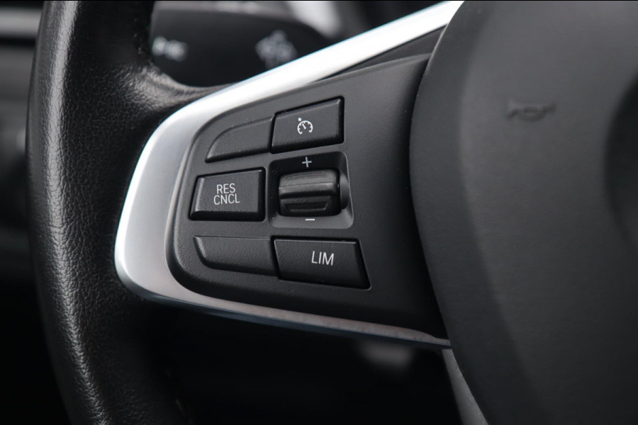 BMW X2 SDrive18i / LED / CRUISE / LEDER / PDC V+A / NAVI