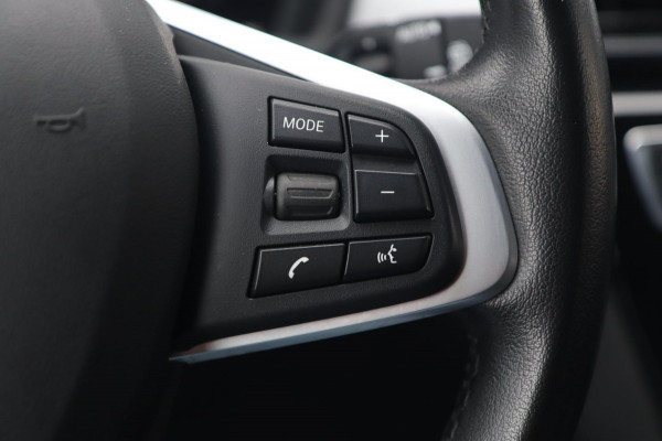 BMW X2 SDrive18i / LED / CRUISE / LEDER / PDC V+A / NAVI