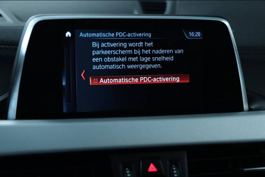 BMW X2 SDrive18i / LED / CRUISE / LEDER / PDC V+A / NAVI