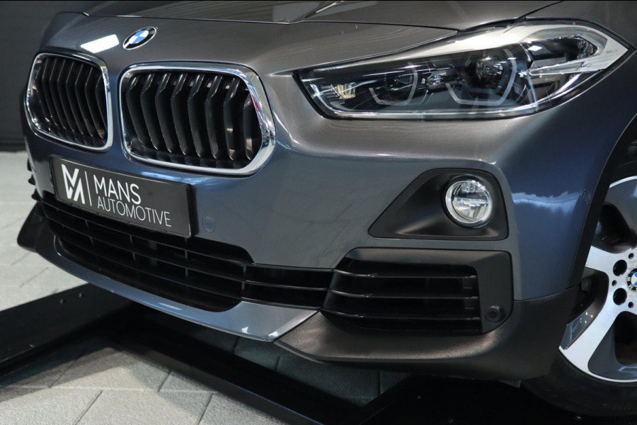 BMW X2 SDrive18i / LED / CRUISE / LEDER / PDC V+A / NAVI