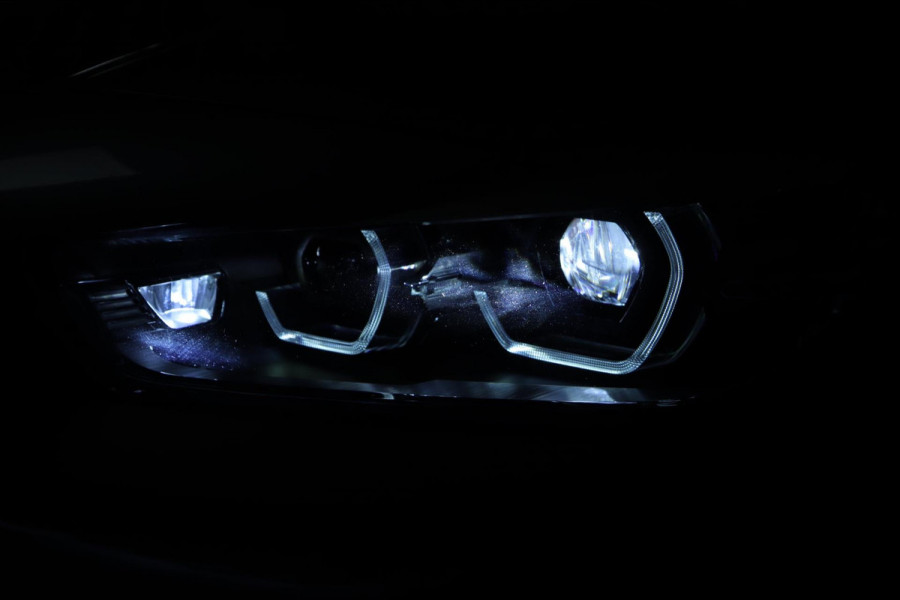 BMW X2 SDrive18i / LED / CRUISE / LEDER / PDC V+A / NAVI
